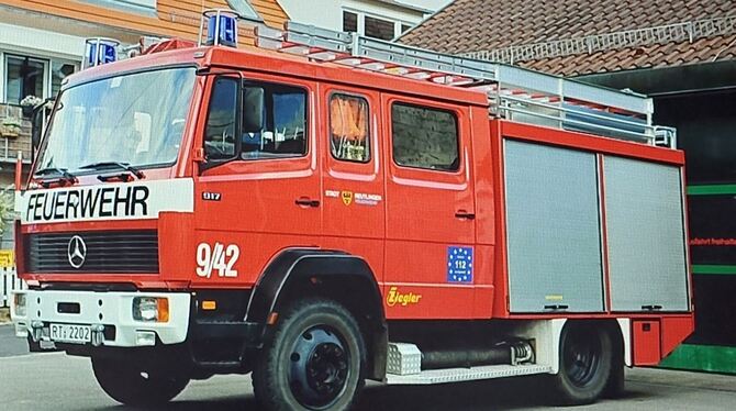 Das Bronnweiler Einsatzfahrzeug ist alt aber passt wenigstens ins Feuerwehrhaus hinein.  FOTO: STADT