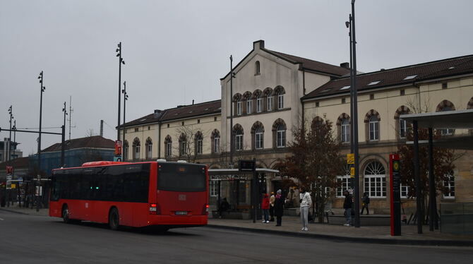 Einer der Tatorte: Der Busbahnhof am Tübinger Hauptbahnhof.