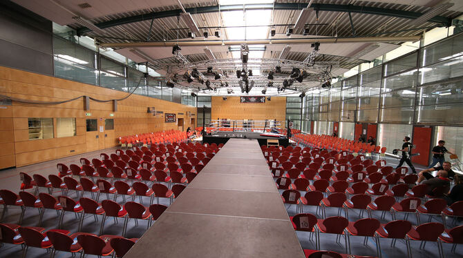 In der Wittumhalle finden die unterschiedlichsten Veranstaltungen statt. Im Archivbild der Aufbau zu einer Boxveranstaltung.