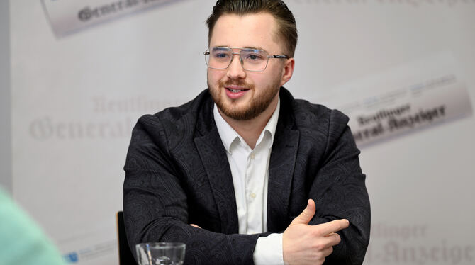 Sebastian Geyer kandidiert für die FDP bei der Landtagswahl 2026 im Wahlkreis Reutlingen.