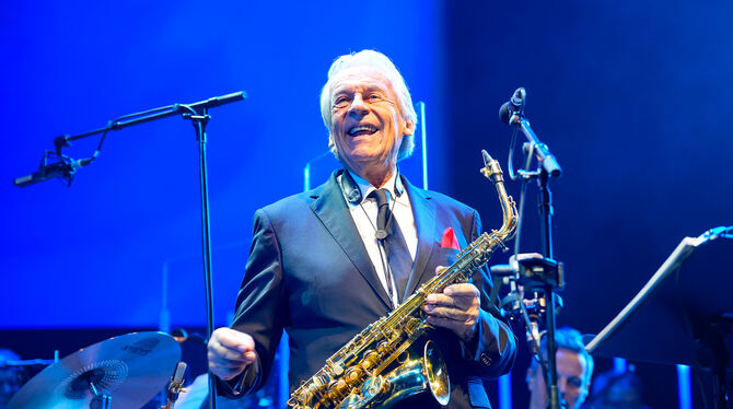 Pepe Lienhard kommt mit seiner Big Band nach Stuttgart. Das Foto zeigt ihn bei der Premiere seiner »da capo Udo Jürgens«-Tour im