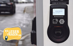 Sind manche E-Ladesäulen in Reutlingen häufiger außer Betrieb als andere? Die Stadtwerke sagen nein. Die Station gegenüber vom F