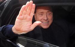 Silvio Berlusconi gut gelaunt. Im Prozess um «Bunga-Bunga-Partys» ist er endgültig freigesprochen worden. Foto: Matteo Bazzi