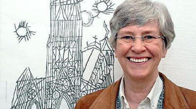 HAP Grieshaber war ein Hauptgebiet in Beate Thurows 16-jähriger Arbeit in Reutlingen. Das Bild zeigt sie vor einem Plakat mit einem Grieshaber-Holzschnitt der Marienkirche.
FOTO: GERLINDE TRINKHAUS HAP Grieshaber war ein Hauptgebiet in Beate Thurows 16-jähriger Arbeit in Reutlingen. Das Bild zeigt sie vor einem Plakat mit einem Grieshaber-Holzschnitt der Marienkirche.
FOTO: GERLINDE TRINKHAUS