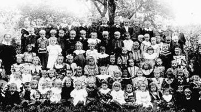 Bis zu 88 Kinder bevölkerten das Haus in der Rosmarinstraße, 1905 eröffnet.
FOTO: ARCHIV EKG GÖNNINGEN