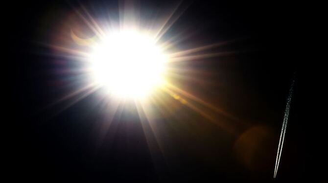 Die Sonnenfinsternis über Reutlingen. GEA-FOTO: PACHER