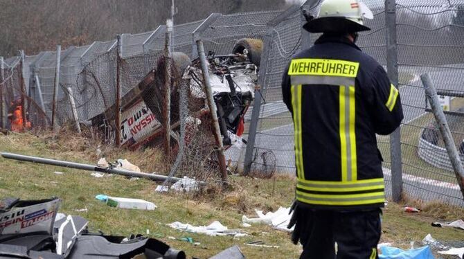 Ein Sportwagen war auf der Nordschleife von der Strecke abgekommen. Foto: Andreas Winkler