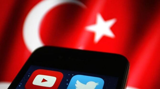 Titter und auch die Videoplattform YouTube waren von den türkischen Behörden blockiert worden. Foto: Karl-Josef Hildenbrand