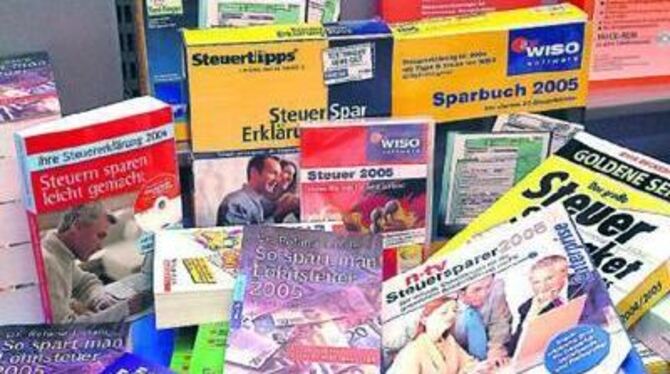 Außer Büchern helfen Computerprogramme, Steuerberater und die Mitarbeiter des Finanzamts bei Steuerfragen.
FOTO: TRINKHAUS