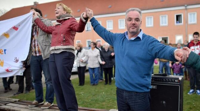Markus Nierth, der frühere Ortsbürgermeister von Tröglitz, war wegen rechtsextremer Attacken zurückgetreten. Foto: Hendrik Sc