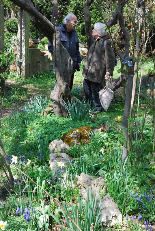 Pflanzentauschtag und offener Frühlingsgarten in Mössingen. Fotos: Angela Steidle