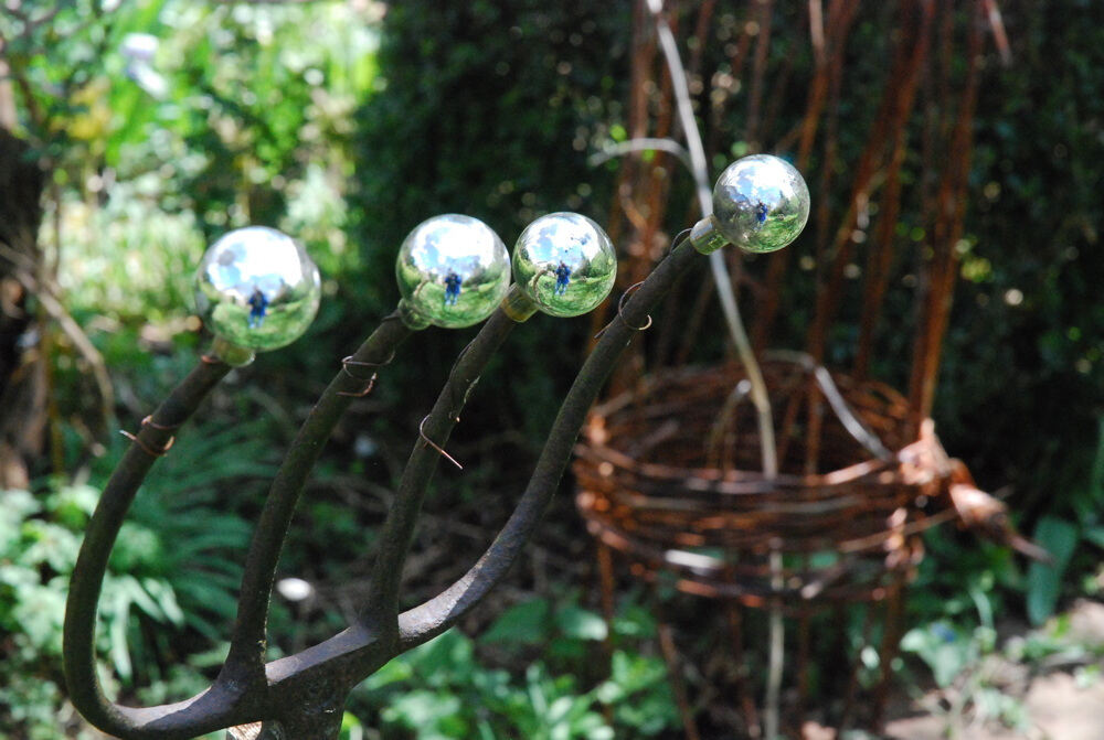 Pflanzentauschtag und offener Frühlingsgarten in Mössingen. Fotos: Angela Steidle