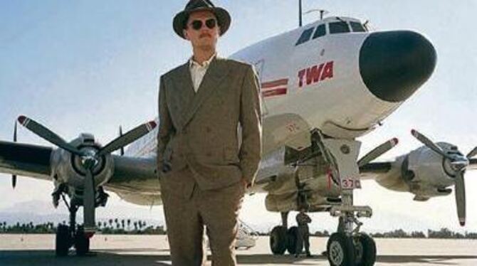 In »Aviator« spielt Leonardo DiCaprio den amerikanischen Flug- und Filmpionier Howard Hughes.
FOTO:VERLEIH