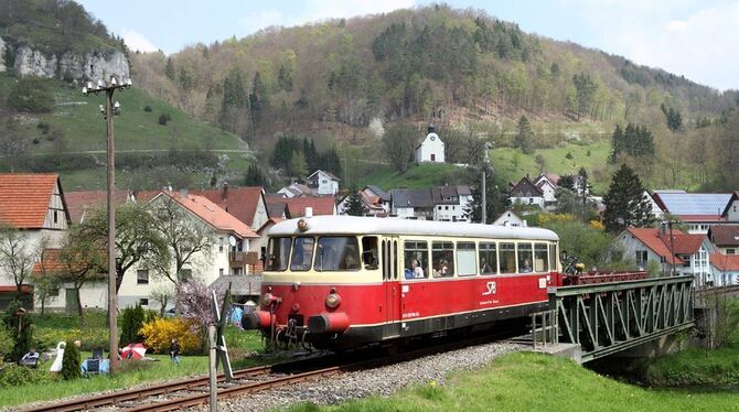 Viel  los  am  1. Mai:  Die  Schwäbische  Alb-Bahn  startet  mit Ausflugsfahrten in die Saison. FOTO: SAB