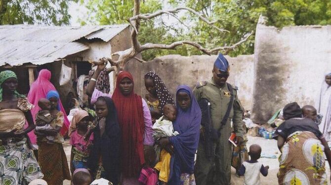 Befreite Boko-Haram-Geiseln: Der nigerianischen Armee gelingen immer öfter Aktionen gegen die militanten Islamisten. Foto: Ni