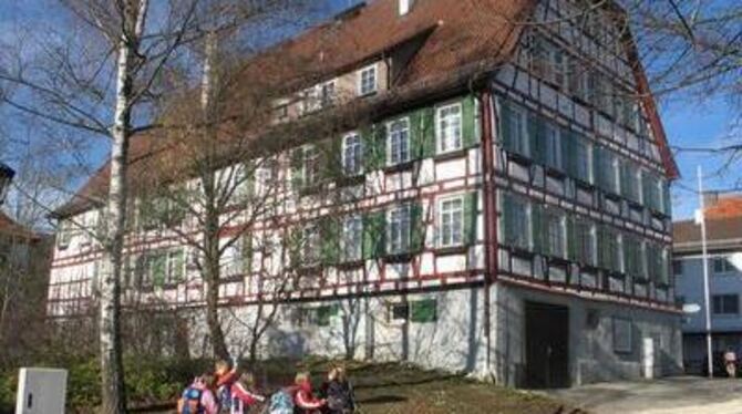 Die Original-Grundmauer des St. Johanner Rathauses, aus Bruchsteinen aufgebaut, muss erhalten werden, fordert das Landesdenkmala