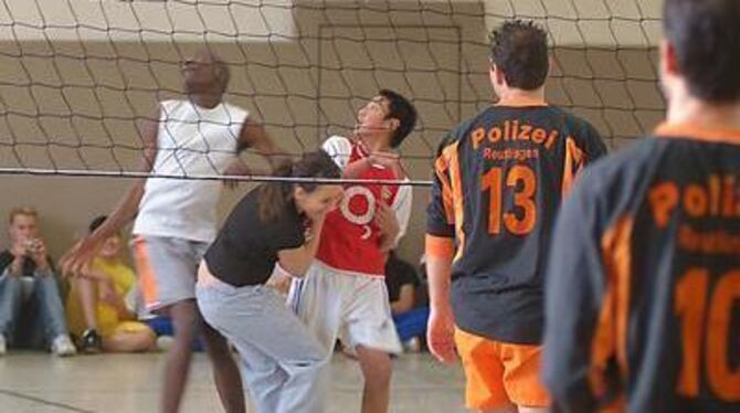 Fairness im Spiel, Fairness im Alltag: Beim Gewaltpräventionstag an der Hermann-Kurz-Schule steht morgens die Theorie, mittags d