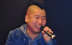Der japanisch stämmige Rapper Blumio wurde vom Publikum im franz.K gefeiert. FOTO: KAPPEL