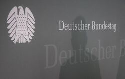 Bislang unbekannte Täter haben das interne Datennetz des Bundestags attackiert. Foto: Tim Brakemeier/Archiv