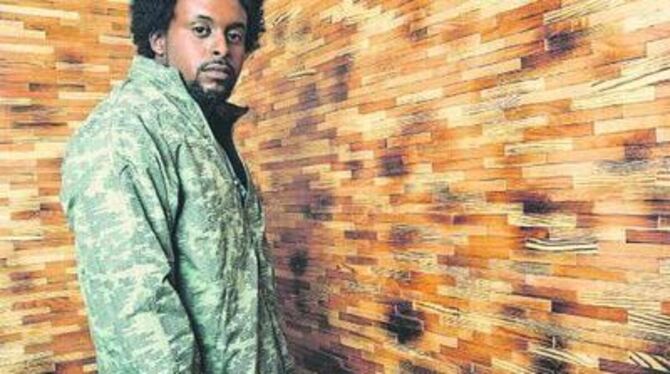 Inzwischen auch über die Grenzen Stuttgarts bekannt: Der Rapper Afrob kommt zum Interview aus der Landeshauptstadt direkt zu ZmS