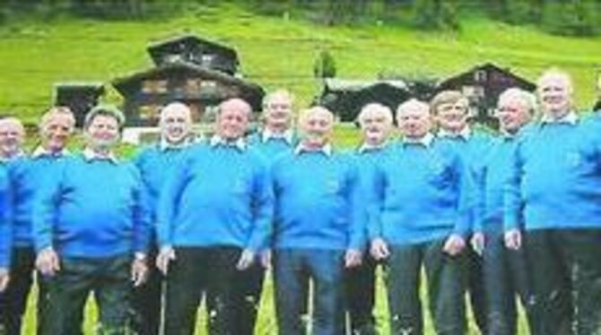 Als Freunde haben sie angefangen, als Freunde hören sie auf: Der Bergchor gibt sein letztes öffentliches Konzert. FOTO: PR