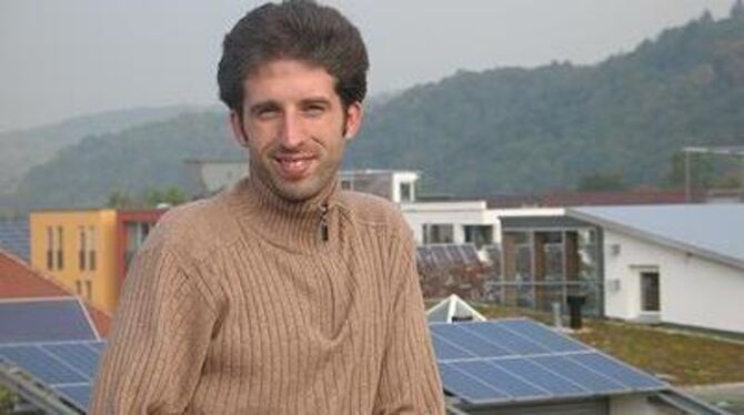 Von seinem Lieblingsplatz aus hat er den Überblick: Boris Palmer, OB-Kandidat und Landtagsabgeordneter der Grünen, auf der Dacht