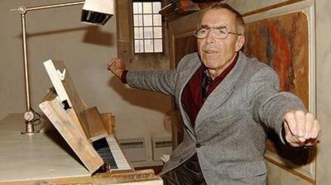 Adolf Erdmann vom »Freundeskreis Hagemann-Orgel« freut sich, dass jetzt die ganze Bandbreite der Töne wieder spielbar ist. Er wi