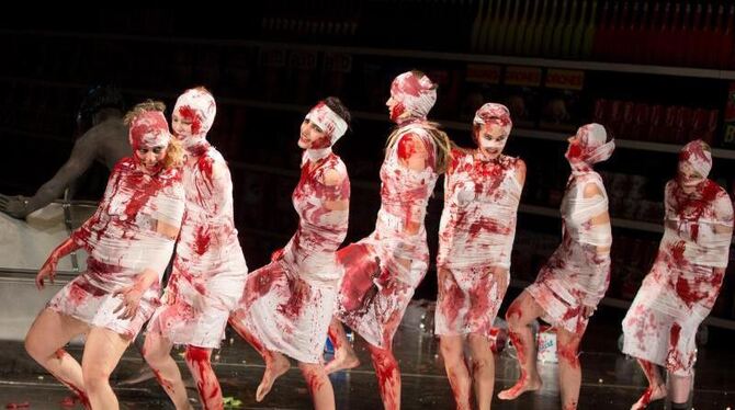 Blutiges Spektakel: »Die 120 Tage von Sodom«. Foto: Jörg Carstensen