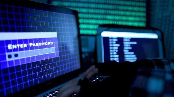Die Hacker sollen sensible Daten gestohlen haben, die zu finanziellen Betrügereien missbraucht werden könnten. Archivbild Fot