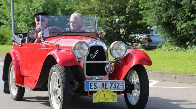 Nicht nur Autos, auch Motorräder älteren Herstellungsdatums sind beim Oldtimer-Cup und Treffen zwischen Frickenhausen und Dettin