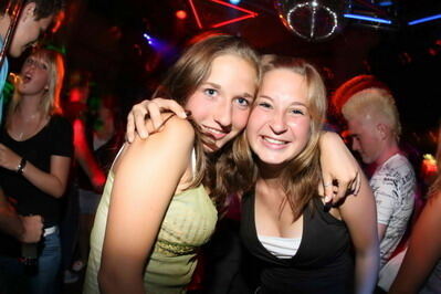 Obwohl das Organisations-Team nicht ganz zufrieden war mit der Resonanz - gefeiert wurde trotzdem.
FOTO: DIETER REISNER