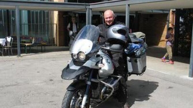 Probe für die Weltreise: Dr. Michael Herbert startet zur Tour nach Spanien. FOTO: MAR