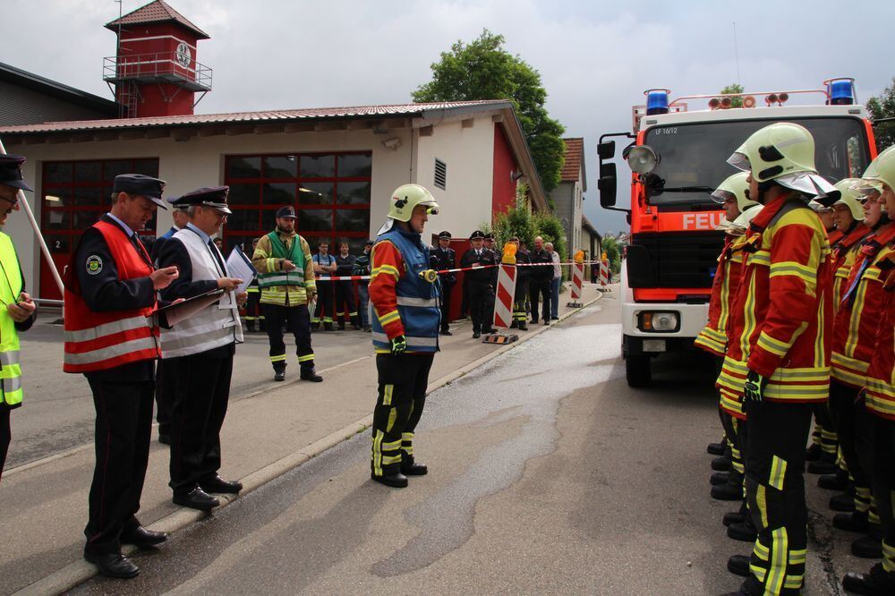 Abnahme Leistungsabzeichen Feuerwehr Münsingen 2015