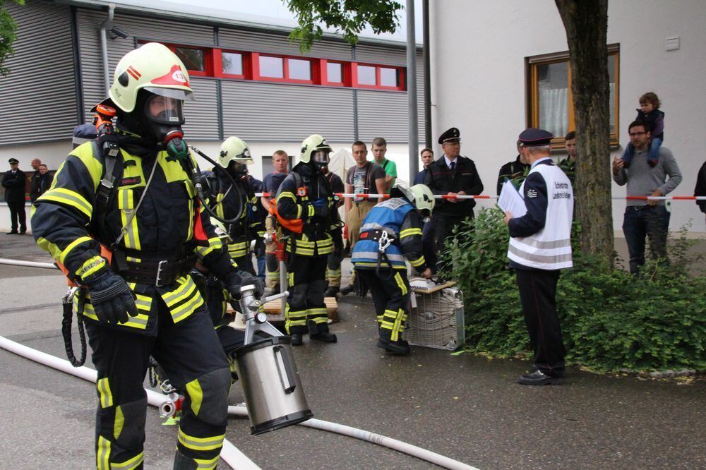 Abnahme Leistungsabzeichen Feuerwehr Münsingen 2015