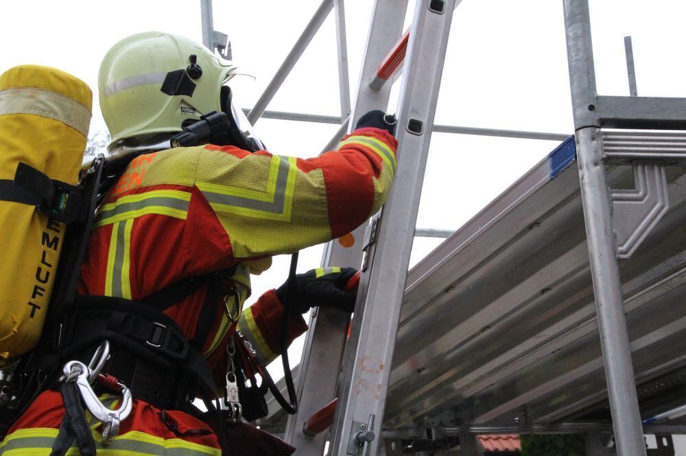 Abnahme Leistungsabzeichen Feuerwehr Münsingen 2015