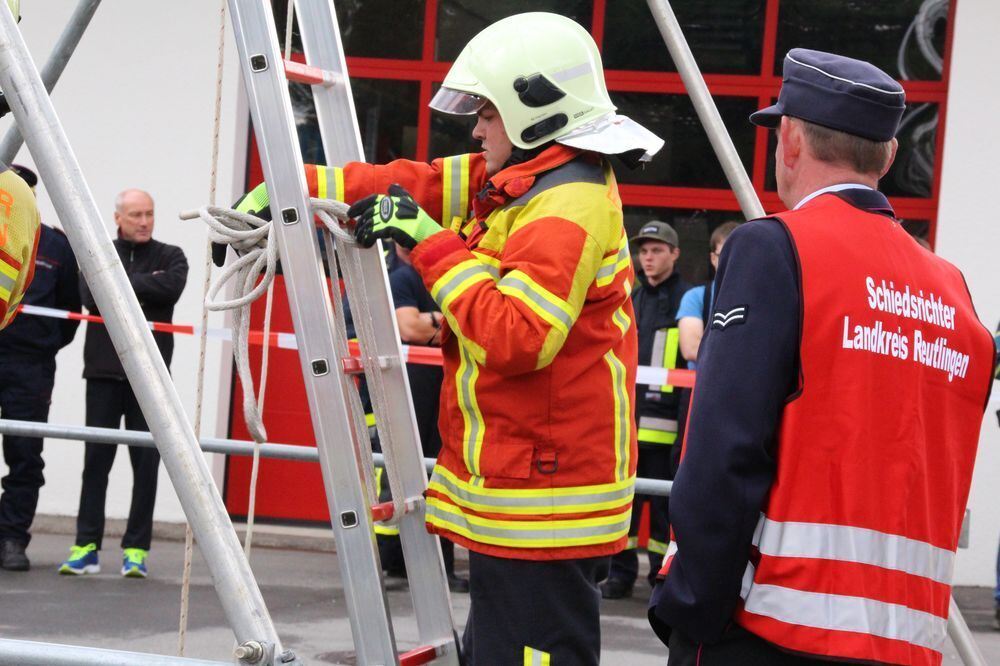 Abnahme Leistungsabzeichen Feuerwehr Münsingen 2015