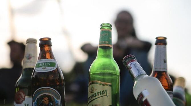 Immer wieder schrecken Zahlen zu Alkoholmissbrauch bei Jugendlichen die Öffentlichkeit auf. Foto: Monika Skolimowska/Archiv