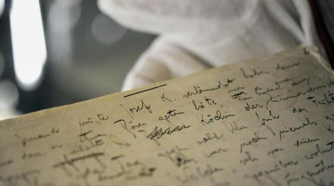 Die erste Seite des Originalmanuskripts des Romans »Der Process« (auch »Der Prozess«) von Franz Kafka. Foto: Marijan Murat