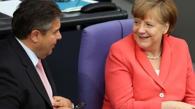Die Kanzlerin und ihr Vize: Angela Merkel und Sigmar Gabriel im Bundestag. Foto: Wolfgang Kumm