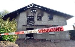 Ausgebranntes Gebäude in Remchingen. Das Haus sollte zur Flüchtlingsunterkunft ausgebaut werden. Foto: Uli Deck