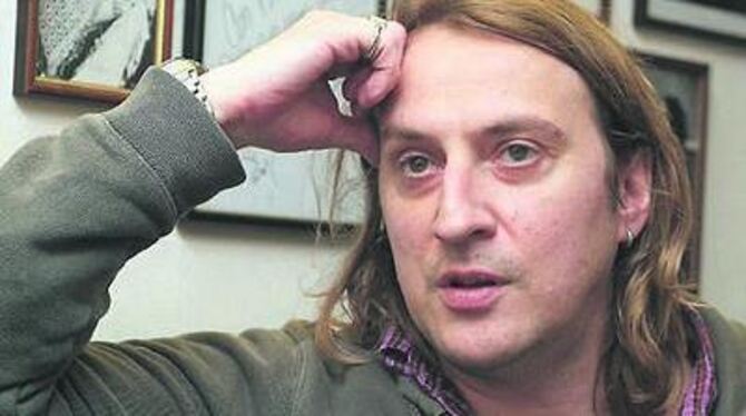 Die Schlager-Pause ist vorbei: Dieter Thomas Kuhn zieht &raquo;Einmal um die ganze Welt&laquo;. Auf CD und live. FOTO: TRINKHAUS