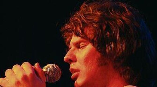 Sieht aus wie Jim Morrison, klingt wie Jim Morrison, ist aber nicht Jim Morrison: Marko Scholz, der Sänger der Doors Of Percepti