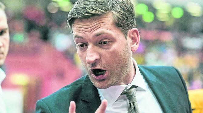 Es kann losgehen. Tigers-Coach Igor Perovic ist bereit. FOTO: EIBNER Es kann losgehen. Tigers-Coach Igor Perovic ist bereit. FOTO: EIBNER