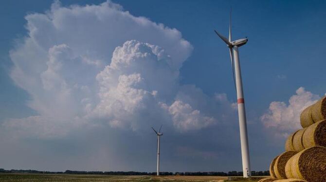 Eine große Gewitterzelle am Himmel über Brandenburg. Die große Hitze ist nun vorerst vorbei. Foto: Patrick Pleul