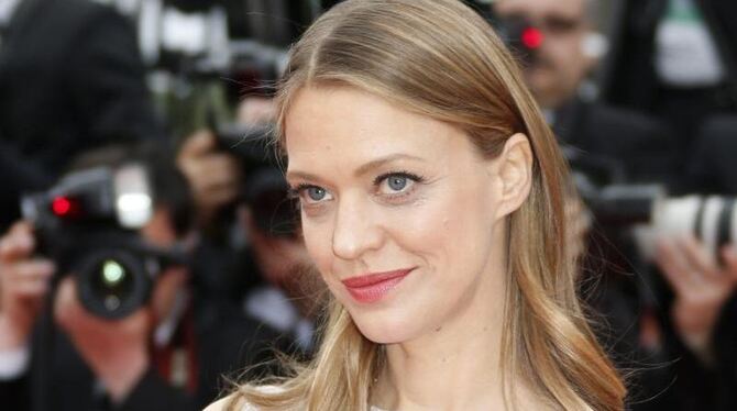 Heike Makatsch schnuppert beim »Tatort« rein. Foto: Guillaume Horcajuelo