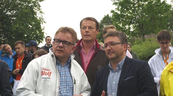 Guido Wolf (links), CDU-Kandidat für die Landtagswahl, machte bei seiner Wahlkampf-Sommertour Station in Mössingen. Bei einer Wa