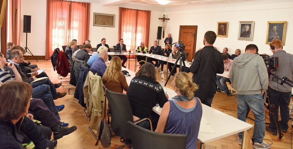 Flüchtlingsheim in Rottenburg in Flammen