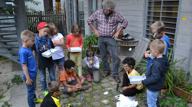 Um Steine drehte sich alles beim jüngsten Kinderprogramm des Reutlinger Naturkundemuseums.  FOTO: ANTZ