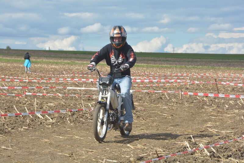 Sechs-Stunden-Mofarennen Motorradfreunde Nehren 2015