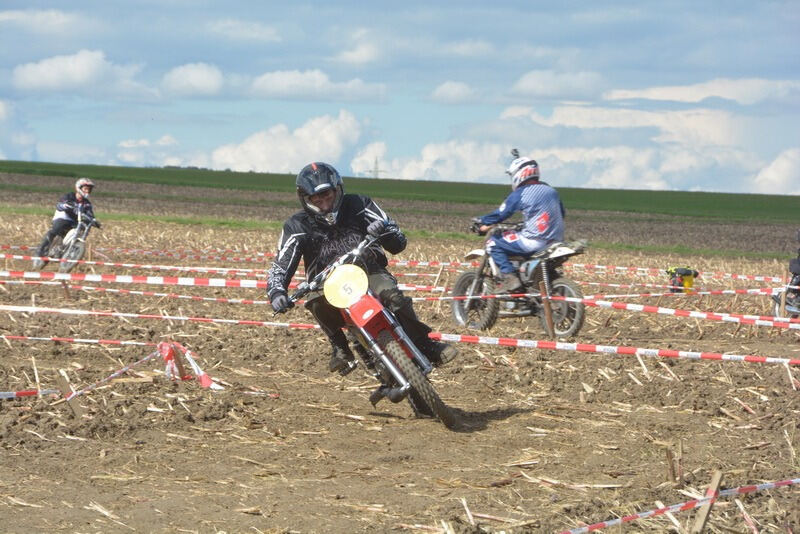 Sechs-Stunden-Mofarennen Motorradfreunde Nehren 2015